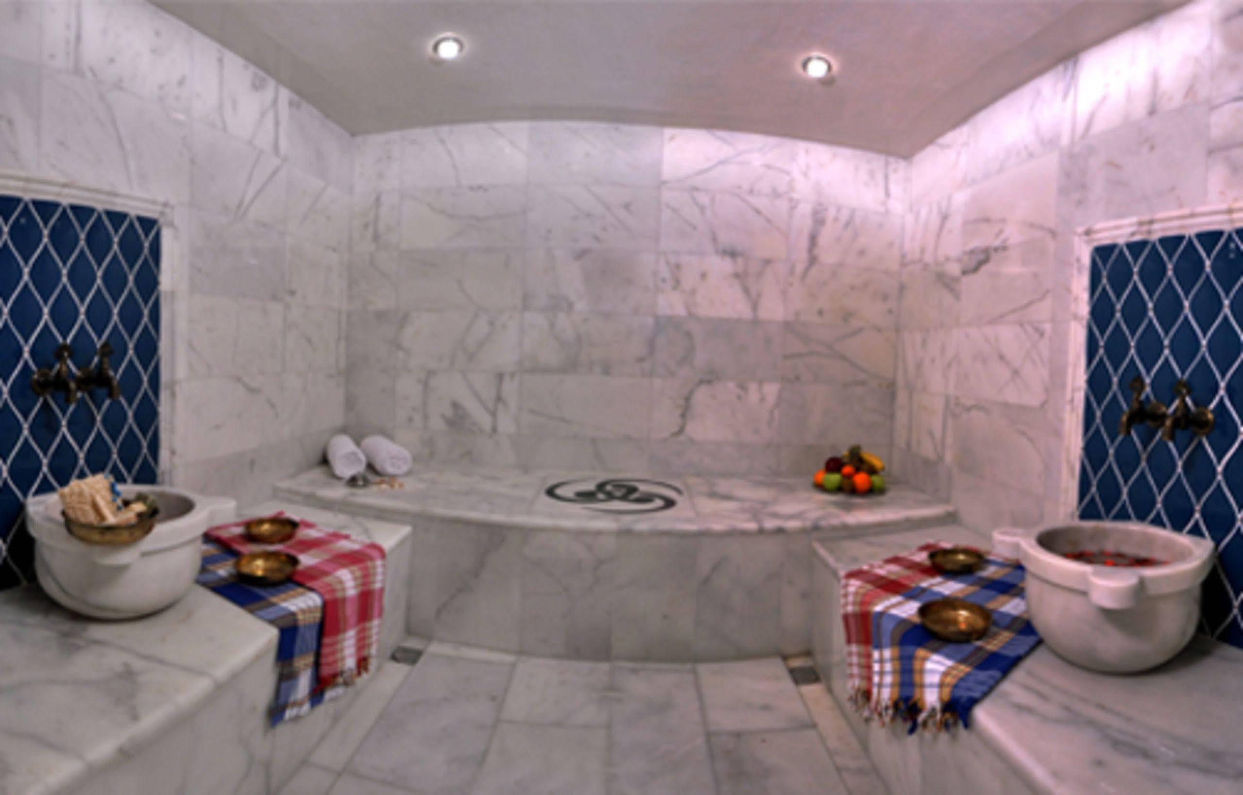Taksim Line Hotel Istanboel Buitenkant foto