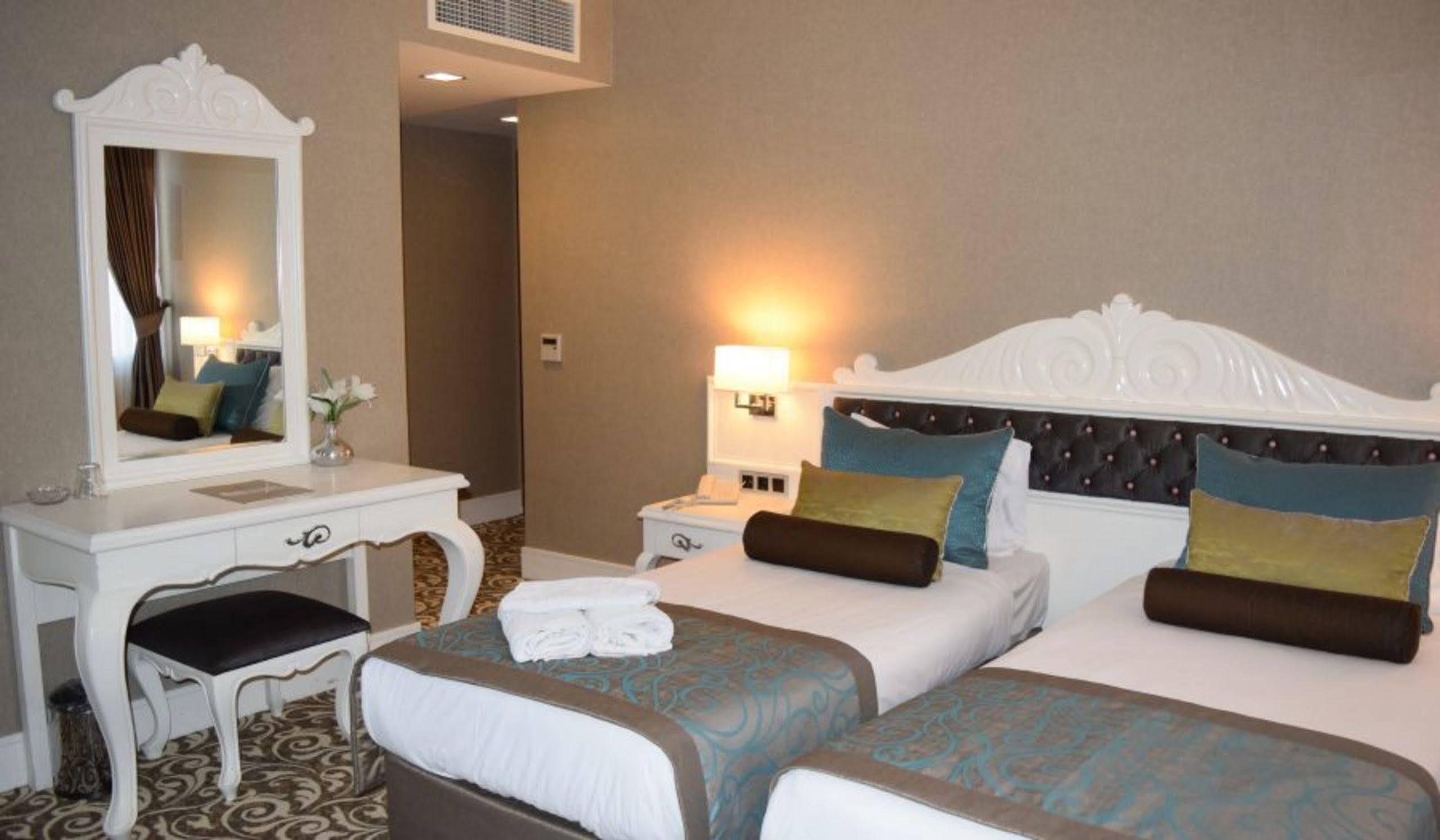 Taksim Line Hotel Istanboel Buitenkant foto
