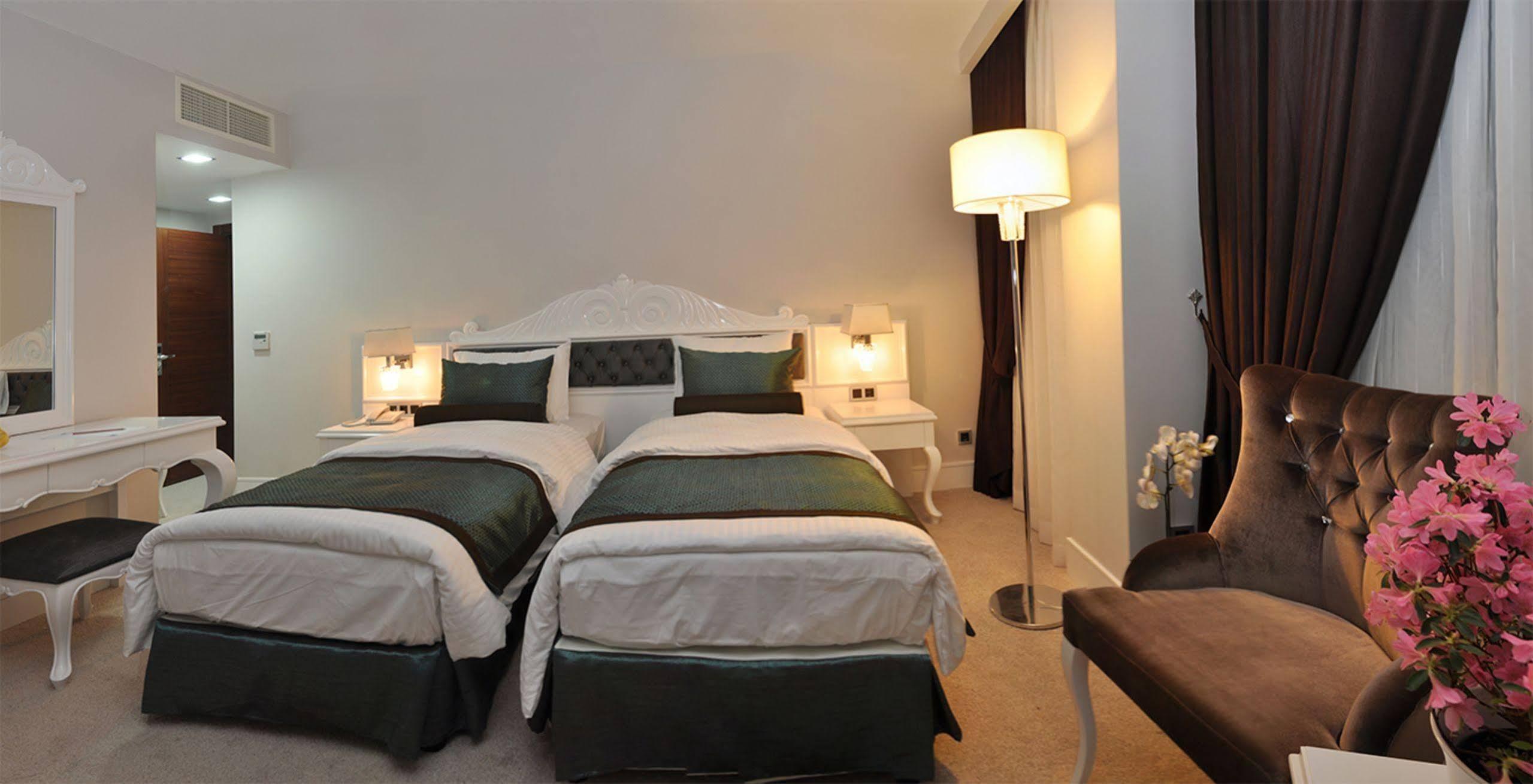 Taksim Line Hotel Istanboel Buitenkant foto