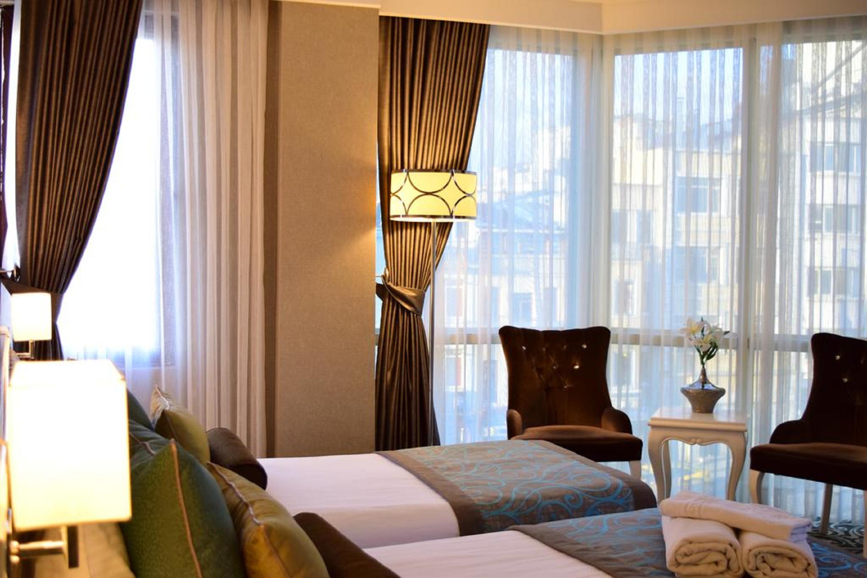 Taksim Line Hotel Istanboel Buitenkant foto