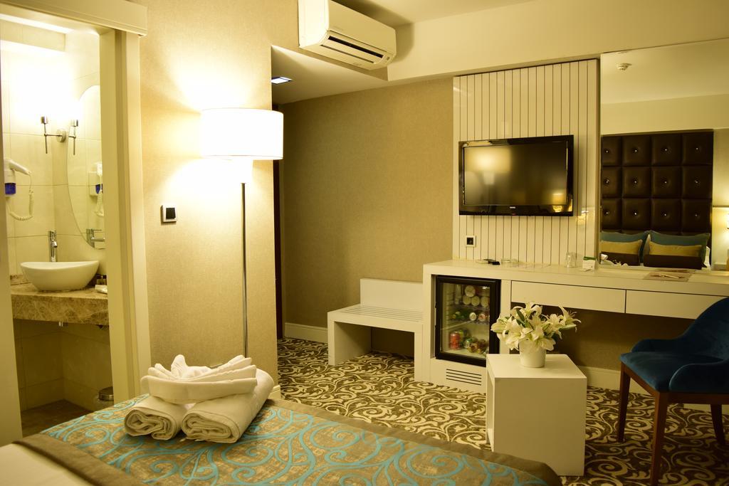 Taksim Line Hotel Istanboel Buitenkant foto