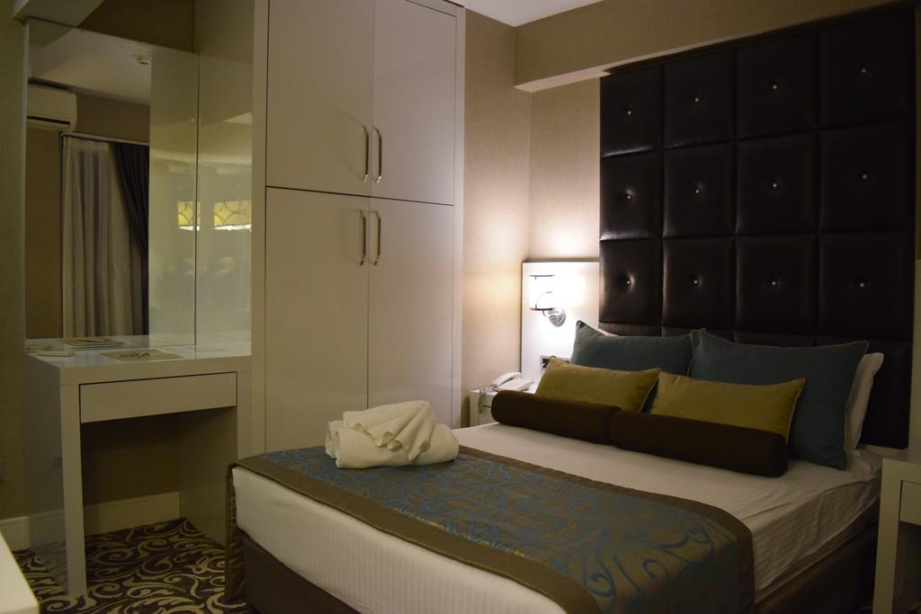 Taksim Line Hotel Istanboel Buitenkant foto