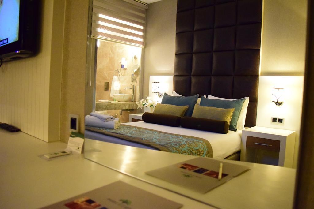 Taksim Line Hotel Istanboel Buitenkant foto