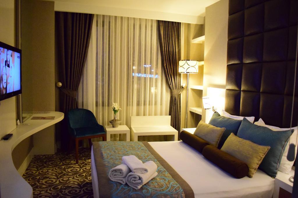 Taksim Line Hotel Istanboel Buitenkant foto