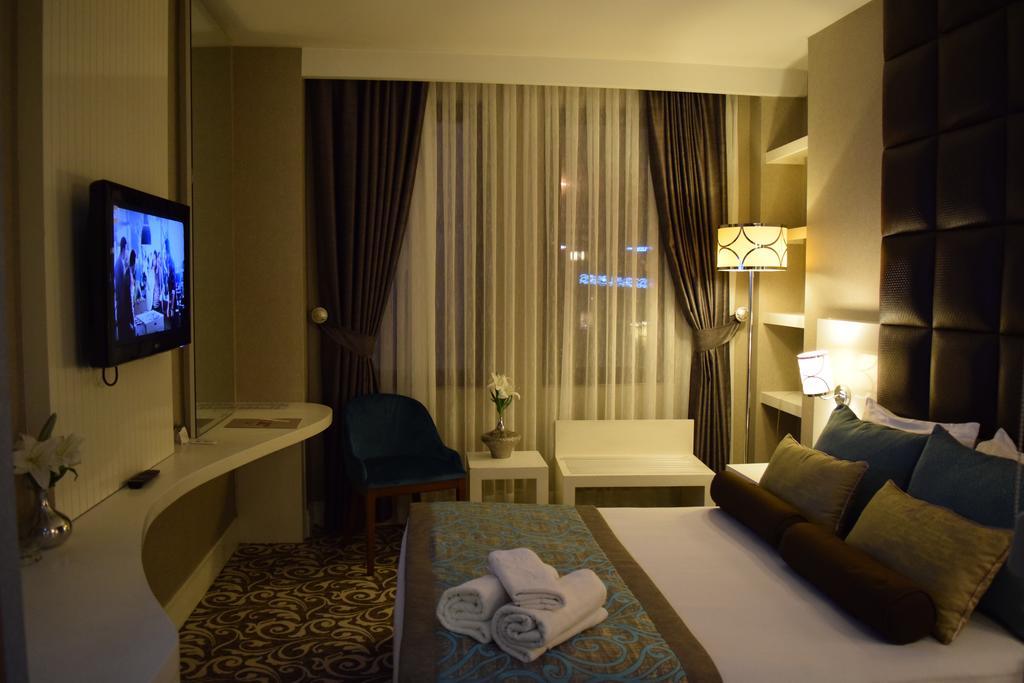 Taksim Line Hotel Istanboel Buitenkant foto