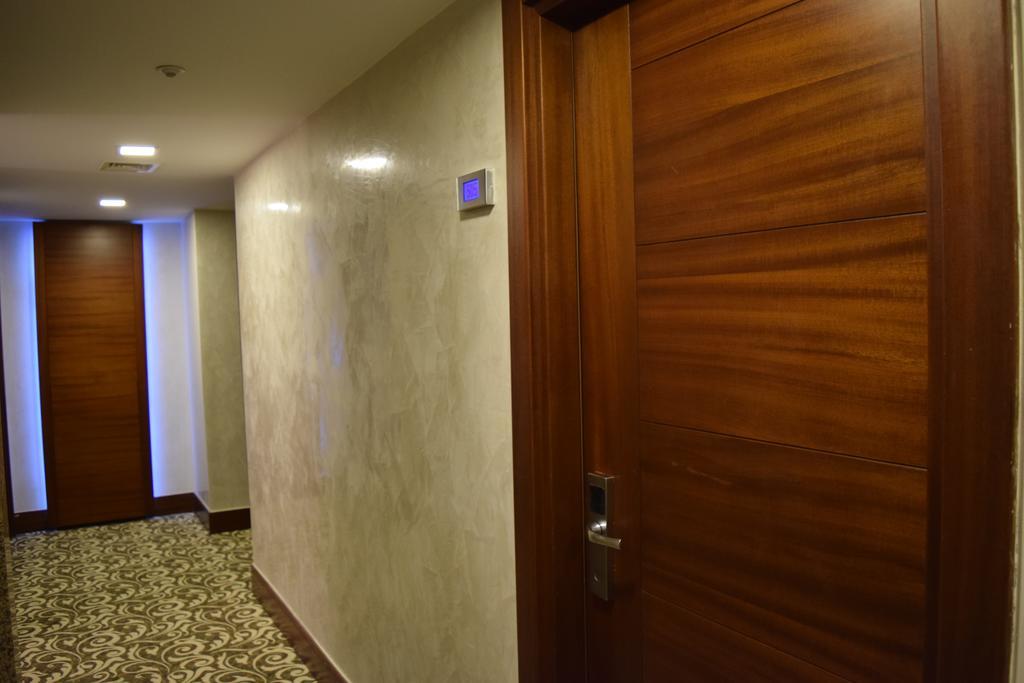 Taksim Line Hotel Istanboel Buitenkant foto