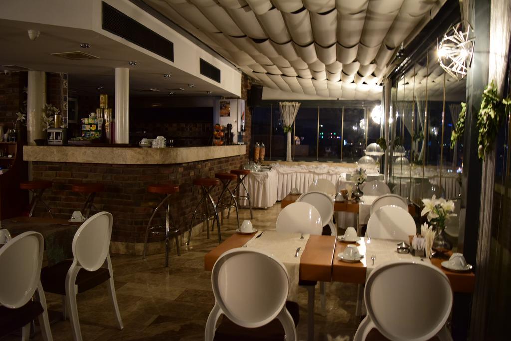 Taksim Line Hotel Istanboel Buitenkant foto
