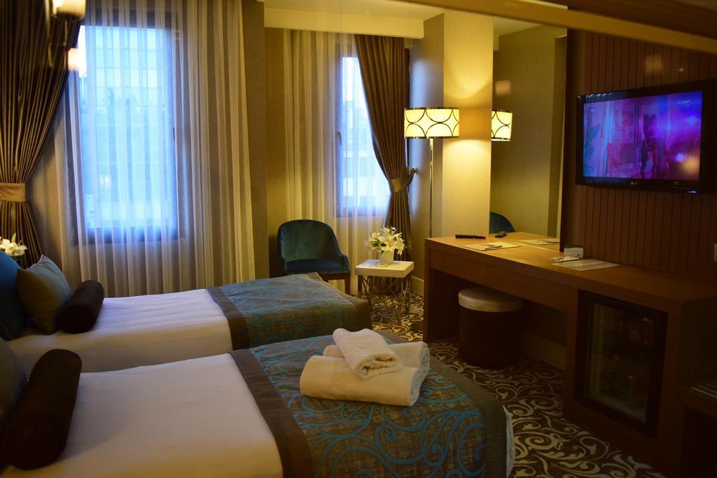 Taksim Line Hotel Istanboel Buitenkant foto