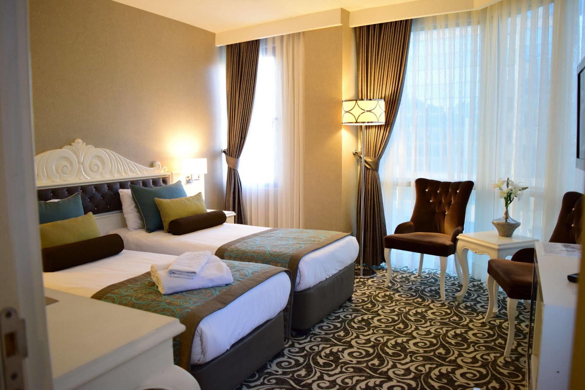 Taksim Line Hotel Istanboel Buitenkant foto