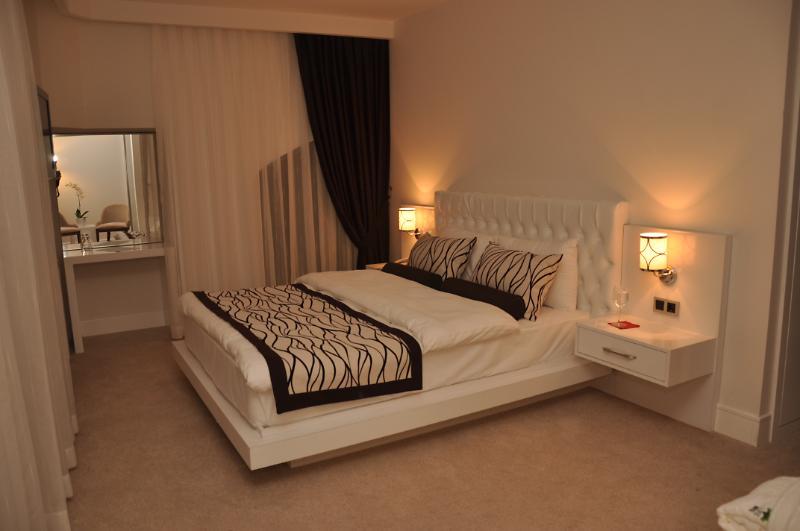 Taksim Line Hotel Istanboel Buitenkant foto
